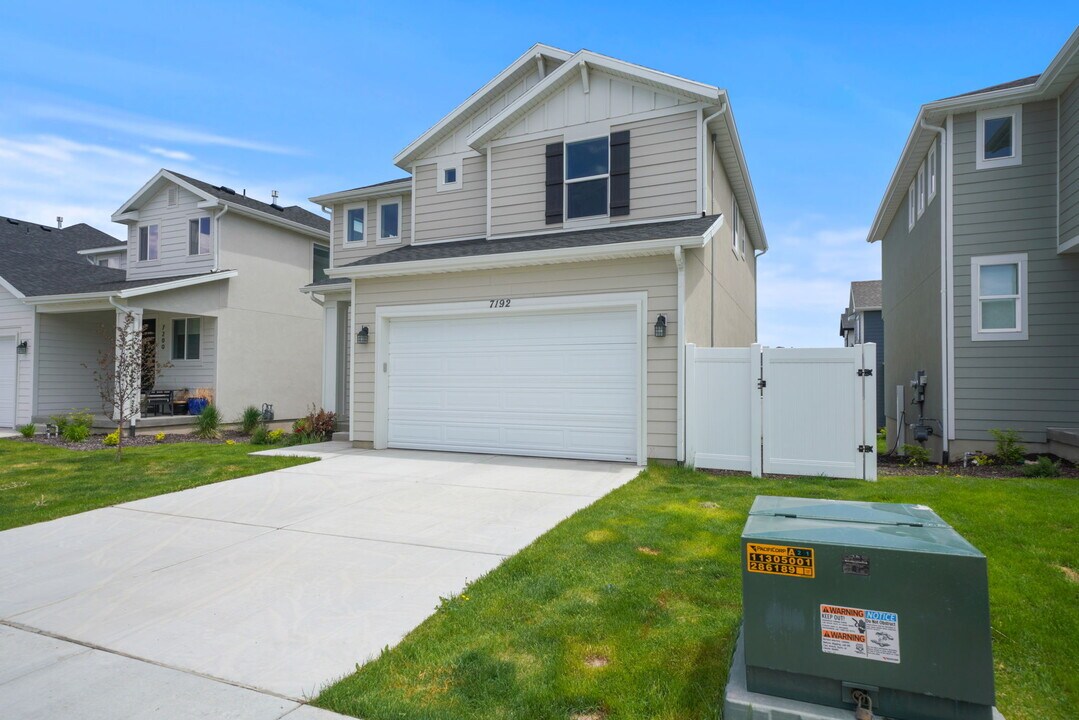 7192 N Silver Spring Way in Eagle Mountain, UT - Building Photo