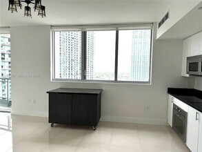 92 SW 3rd St, Unit 2905 in Miami, FL - Building Photo - Building Photo