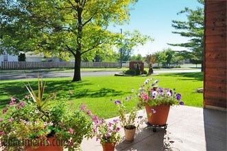 Landmark Estates in Mounds View, MN - Foto de edificio - Building Photo