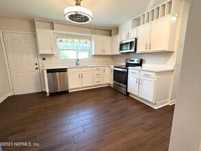 5093 Ortega Cove Cir in Jacksonville, FL - Building Photo - Building Photo
