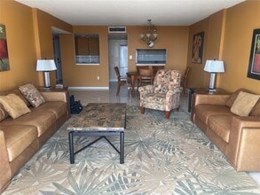 400 Island Way, Unit 711 in Clearwater, FL - Building Photo - Building Photo