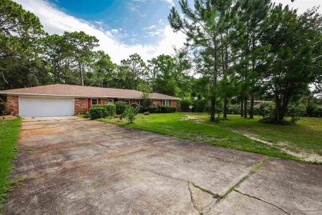 property at 81 Country Club Rd