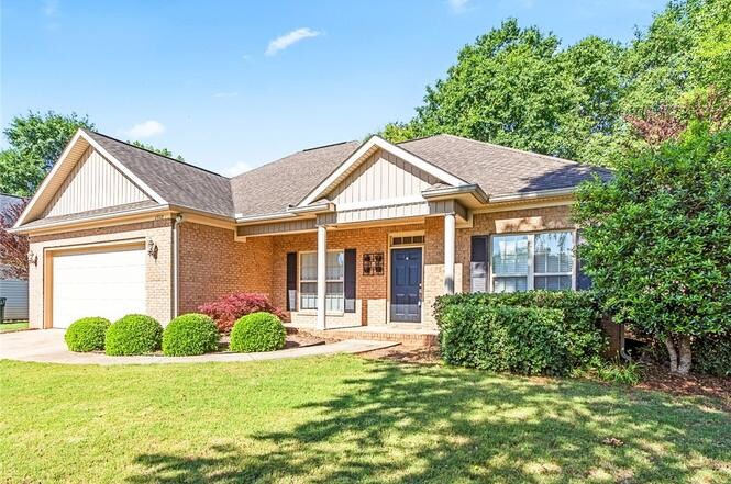 1312 Catherine Dr in Opelika, AL - Building Photo