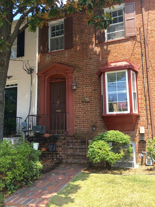 415 Jefferson St in Alexandria, VA - Building Photo