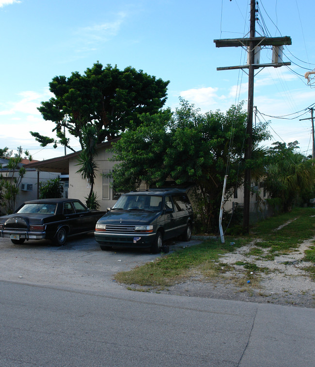 612-700 SE 20th St in Fort Lauderdale, FL - Building Photo - Building Photo