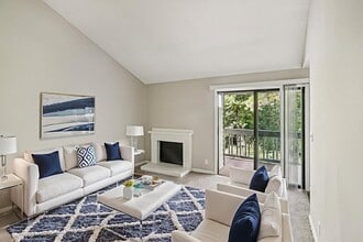 Creekside Canopy in Charlotte, NC - Foto de edificio - Building Photo