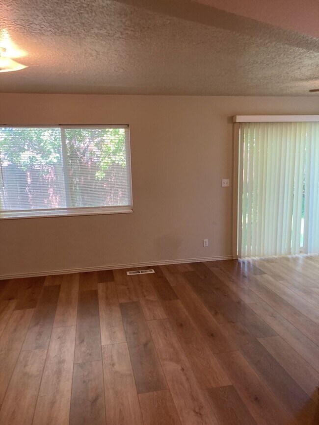 926 W Greens Lake Dr in Cedar City, UT - Building Photo - Building Photo