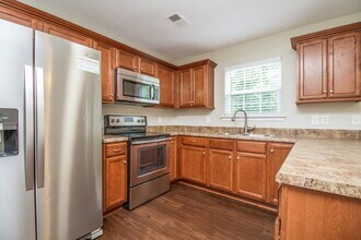 159 Lyndhurst Dr in La Vergne, TN - Building Photo - Building Photo