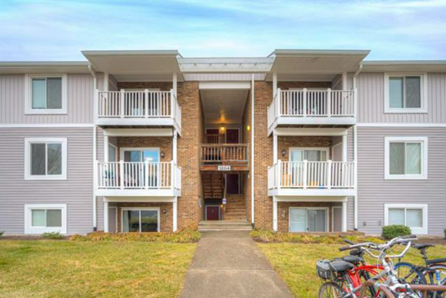 1204 University Terrace in Blacksburg, VA - Building Photo - Building Photo