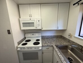 3310 Kimber Ct in San Jose, CA - Building Photo - Building Photo