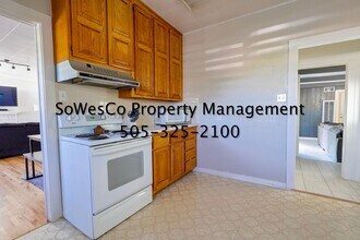 1011 N Monterey Ave in Farmington, NM - Building Photo - Building Photo