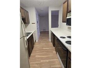 135 Viking Dr E in Little Canada, MN - Building Photo - Building Photo