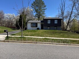 12808 Applecross Dr in Clinton, MD - Building Photo