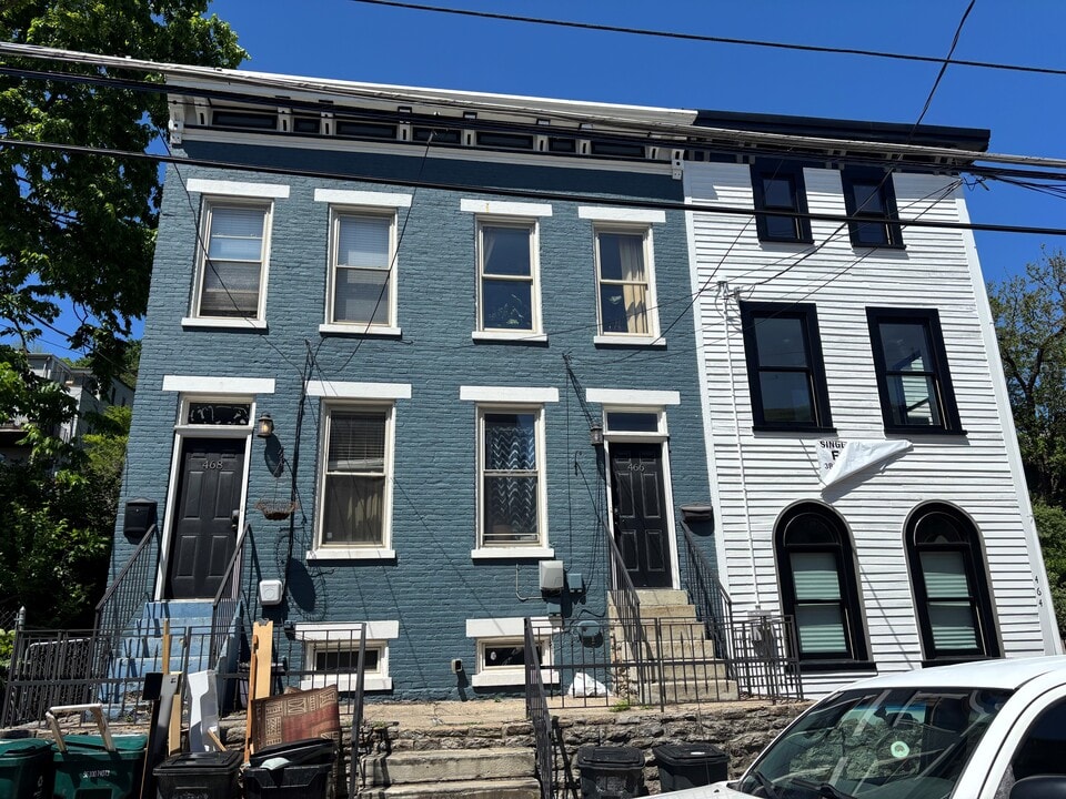 468 W McMicken Ave in Cincinnati, OH - Foto de edificio