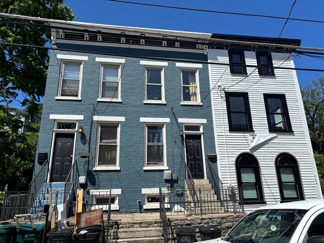 property at 468 W McMicken Ave