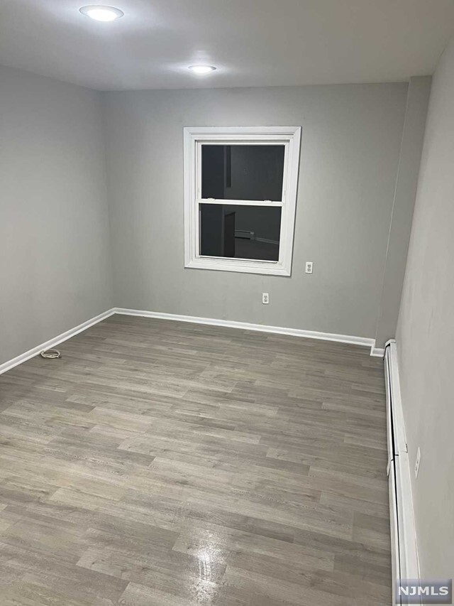703 Elm St-Unit -4 in Kearny, NJ - Building Photo - Building Photo
