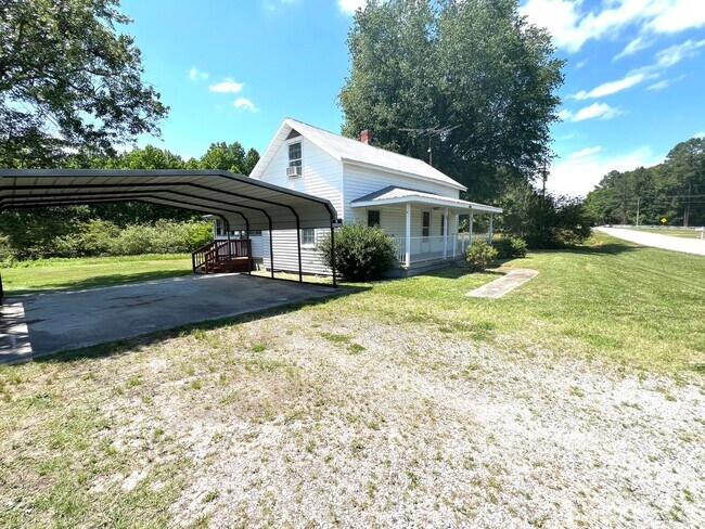 5906 Gasburg Rd in Valentines, VA - Building Photo - Building Photo