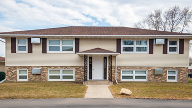 Two 4-Plex Units in SE Rochester in Rochester, MN - Building Photo - Other