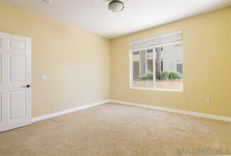 9293 Regents Rd in San Diego, CA - Building Photo - Building Photo