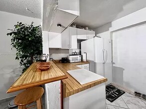 1465 SW 28th Way in Fort Lauderdale, FL - Building Photo - Building Photo