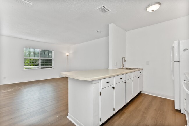 6840 Blue Heron Blvd in Myrtle Beach, SC - Building Photo - Building Photo