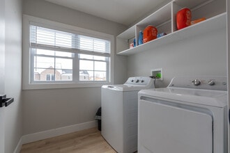 Ridge Pointe Duplexes in Elizabethtown, KY - Building Photo - Interior Photo