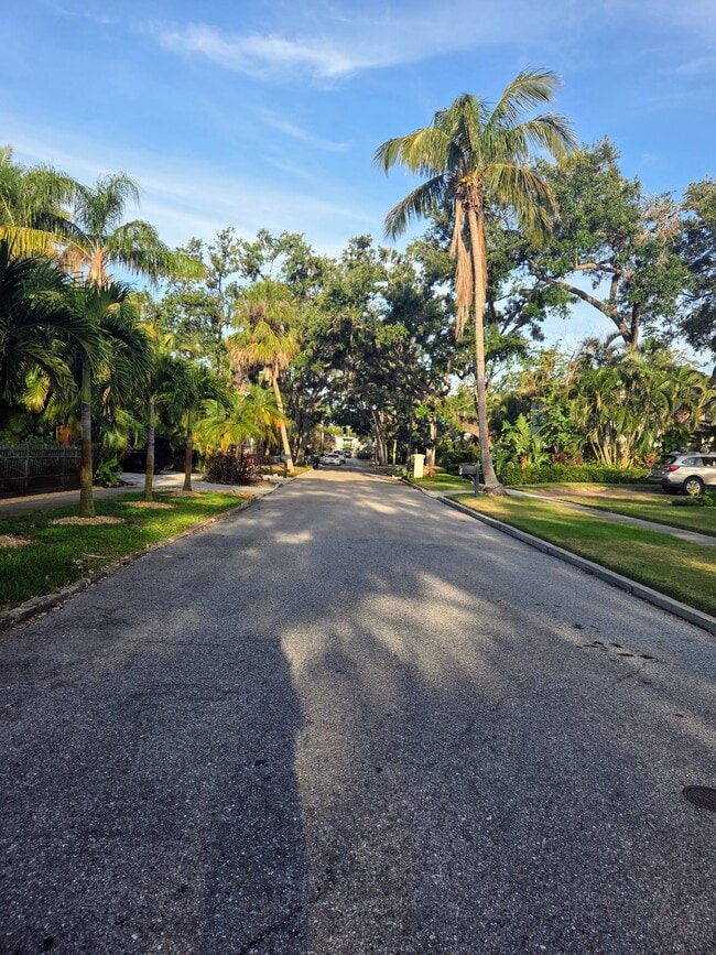 property at 1631 Bonita Ln