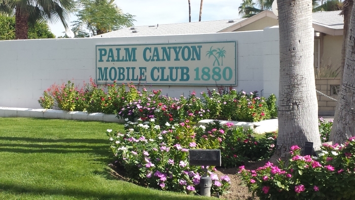 Palm Canyon Mobile Club in Palm Springs, CA - Building Photo