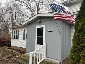 100 Dixon Ave, Unit #B in Kappa, IL - Building Photo