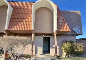 3518 Villa Knolls N Dr in Las Vegas, NV - Building Photo