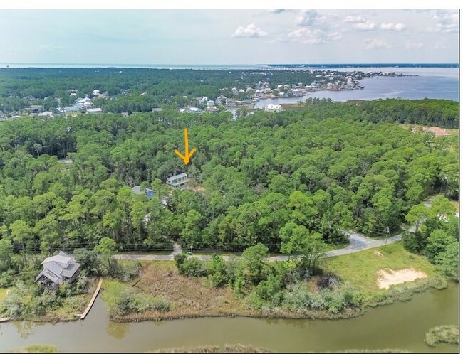 589 Bernard Street in Pass Christian, MS - Building Photo - Building Photo