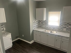 4658 Helen St, Unit 3 in Detroit, MI - Building Photo - Building Photo