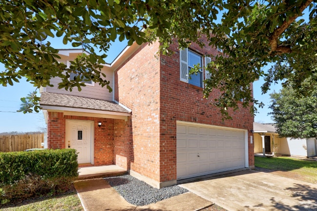 1005 Easy Cove in Hutto, TX - Building Photo - Building Photo