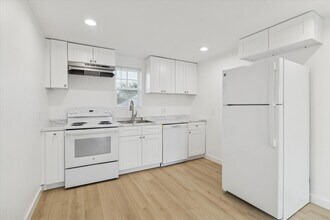 711 E 32nd St in Houston, TX - Building Photo - Building Photo