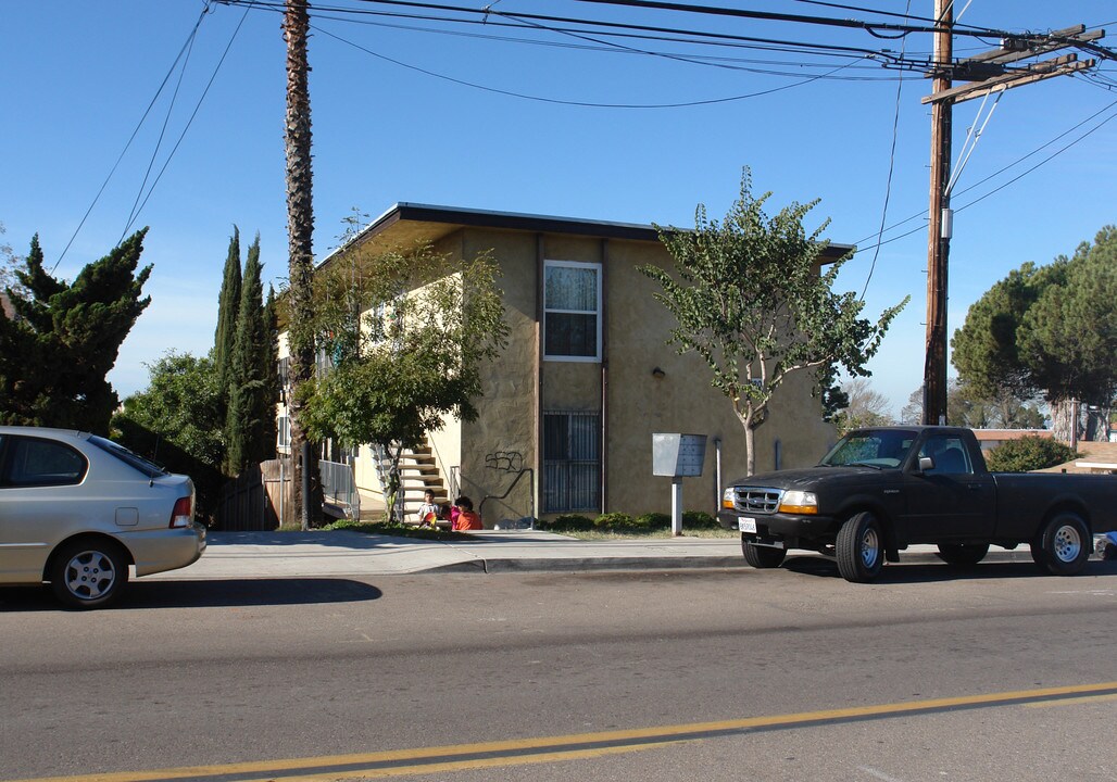 1208 5th Ave in Chula Vista, CA - Foto de edificio