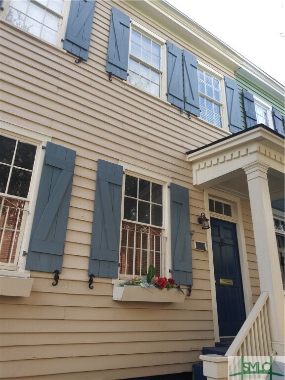 property at 324 Price St