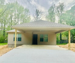 951 Scott St in Jonesboro, AR - Building Photo