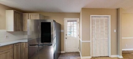 421 Constitution Dr in Durham, NC - Foto de edificio - Building Photo