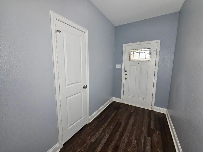 3718 Harlingen St in Dallas, TX - Building Photo - Building Photo