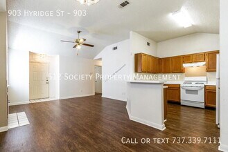903 Hyridge St in Round Rock, TX - Building Photo - Building Photo
