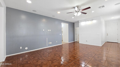 8012 S 70th Dr in Phoenix, AZ - Building Photo - Building Photo