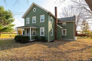 460 Lasher Rd in Tivoli, NY - Building Photo