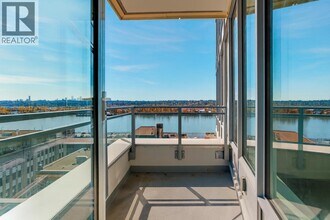 618 Carnarvon St in New Westminster, BC - Building Photo - Building Photo