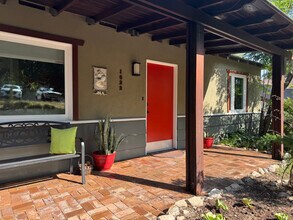 1622 Foothill Blvd in La Canada Flintridge, CA - Building Photo - Building Photo