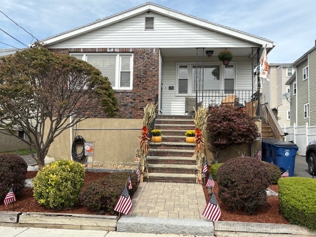 76 Ambrose St