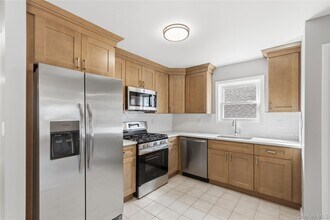 360 W Fulton St in Long Beach, NY - Building Photo - Building Photo