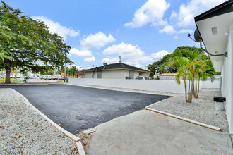 7090 NW 17th Ave in Miami, FL - Building Photo - Building Photo