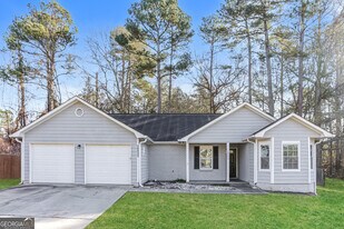 10442 Tara Beach Cir in Jonesboro, GA - Building Photo