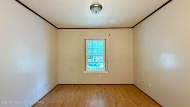 1321 Monsey Ave in Scranton, PA - Foto de edificio - Building Photo