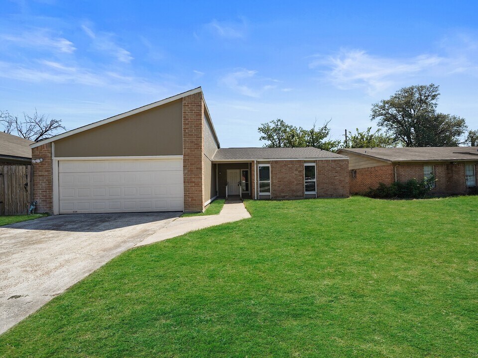 6214 Skyview Dr in Houston, TX - Building Photo